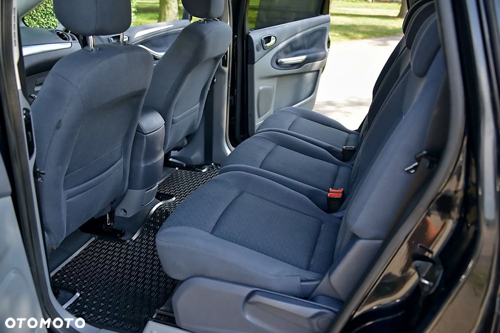 Ford S-Max - 30