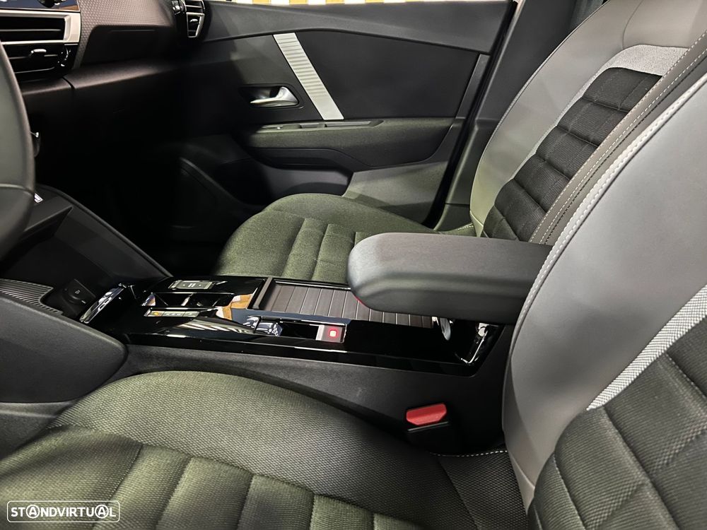 Citroën C4 1.2 Hybrid Plus e-DSC6 - 11