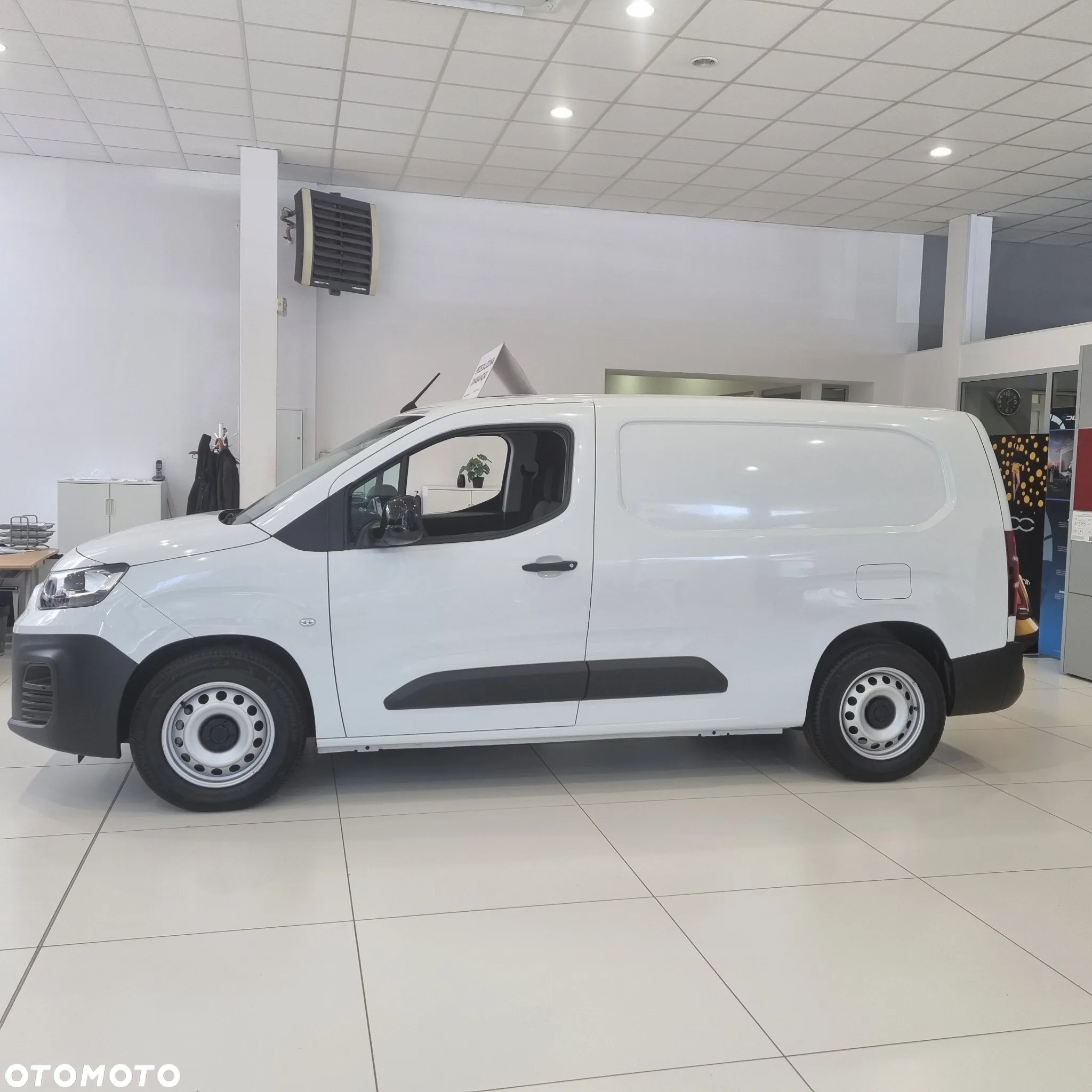 Fiat e Doblo L2 750kG, 136KM, akumulator 50 kWh - 4