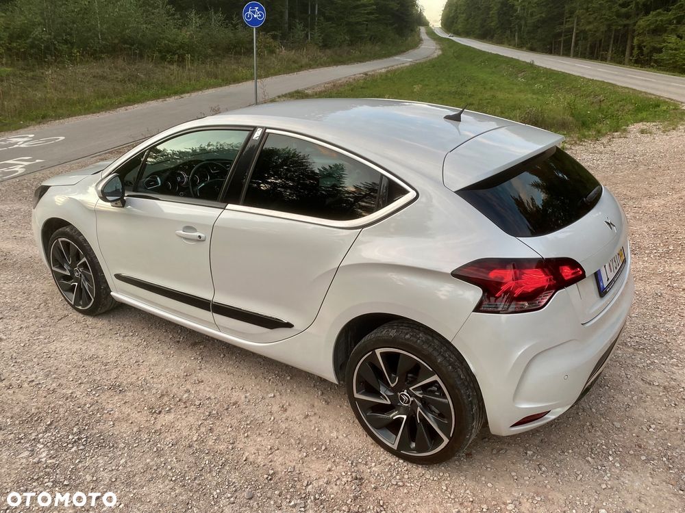Citroën DS4 1.6 HDi SoChic - 27