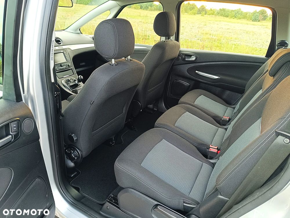 Ford S-Max - 9