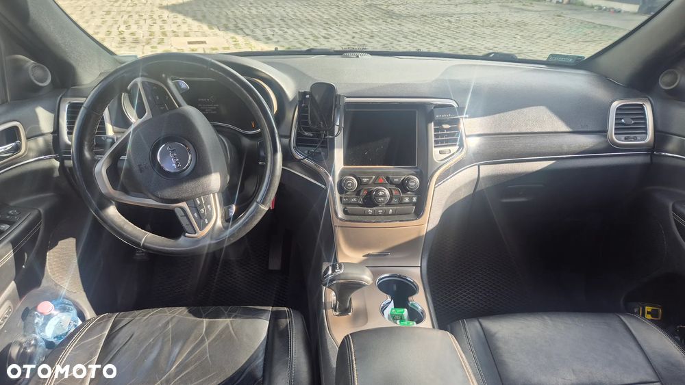 Jeep Grand Cherokee - 8