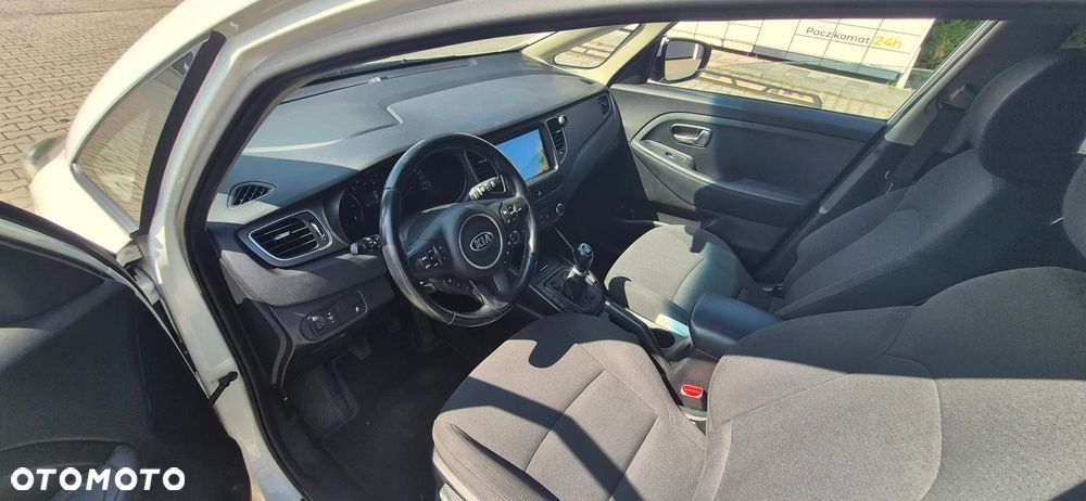 Kia Carens 1.7 CRDi 115 Dream Team Edition - 9
