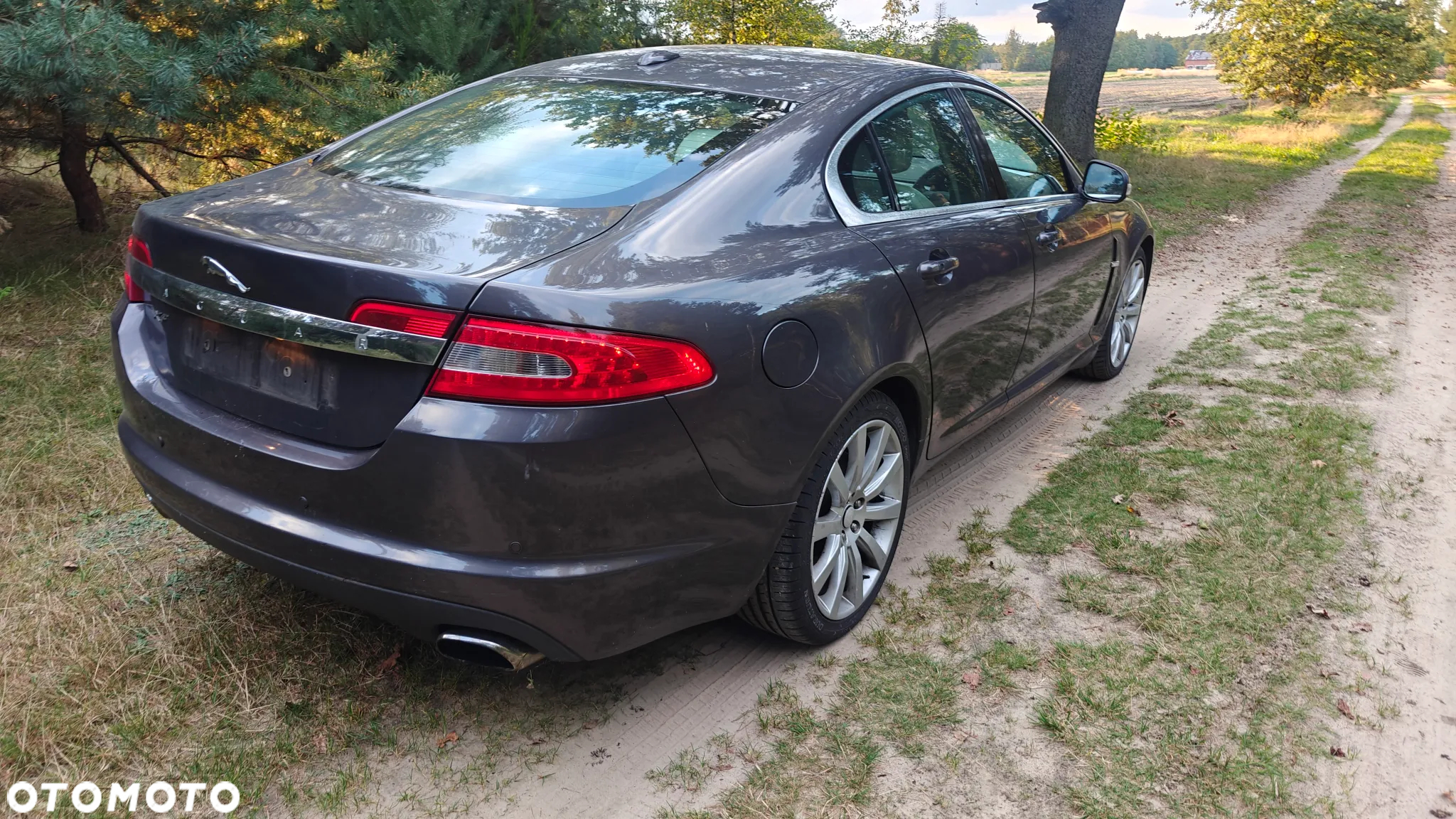 Jaguar XF - 4
