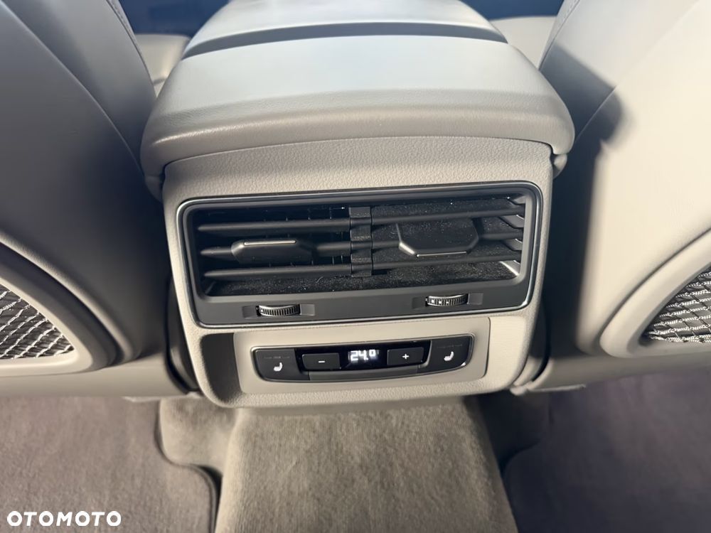 Audi Q7 55 TFSI mHEV Quattro S Line Tiptr - 12