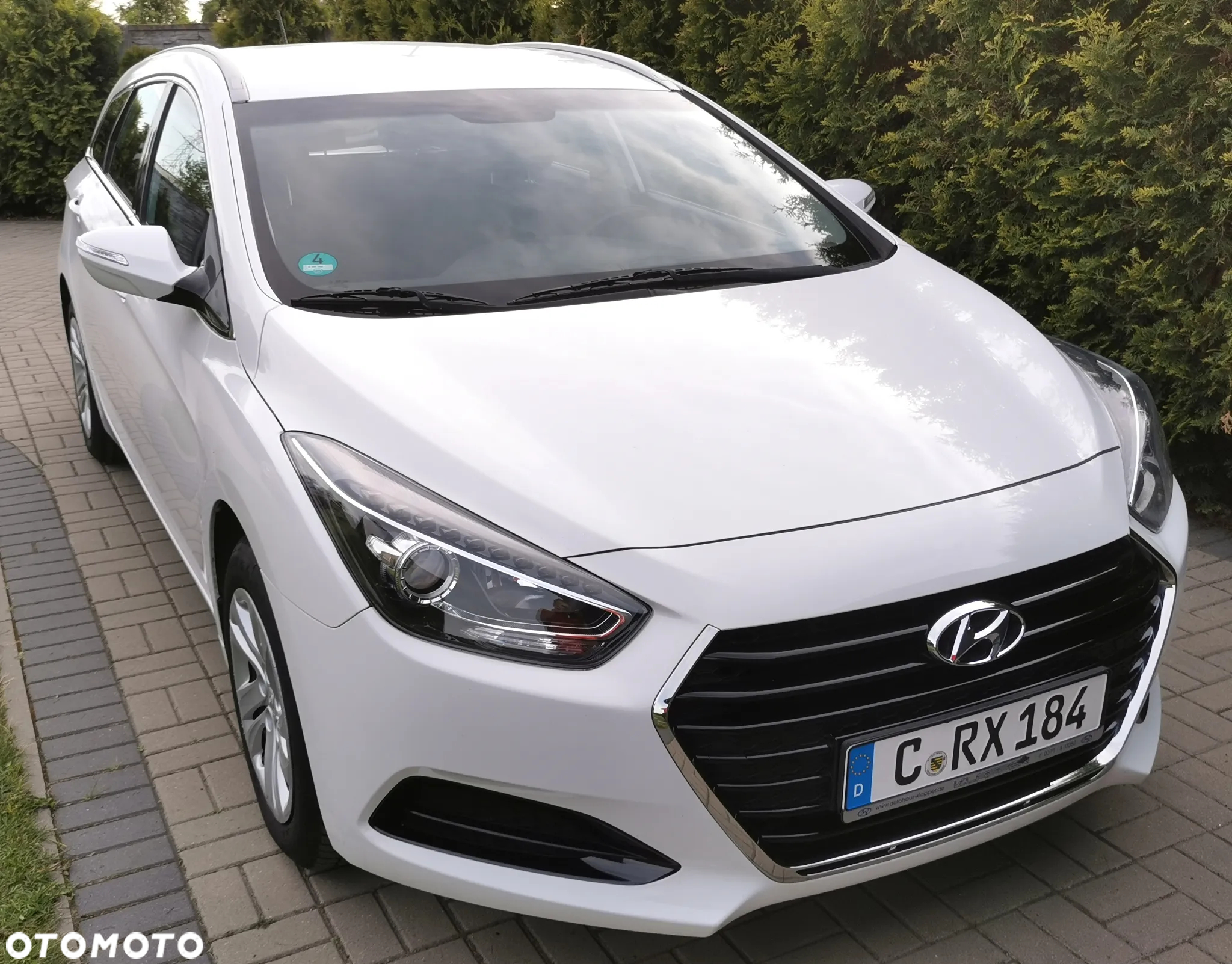 Hyundai i40 Kombi blue 1.6 Family - 3