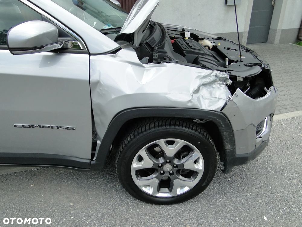 Jeep Compass 1.4 TMair Limited 4WD S&S - 39