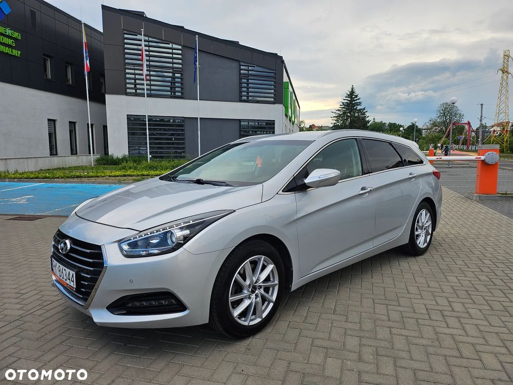 Hyundai i40 Kombi blue 1.7 CRDi Family+ - 38