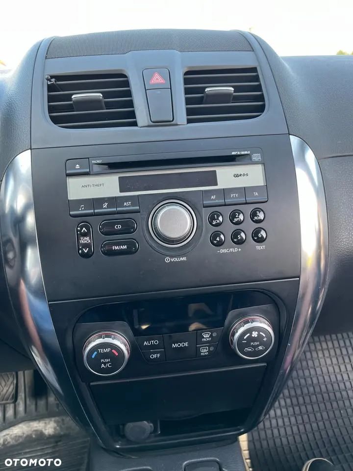 Suzuki SX4 1.6 Premium - 3