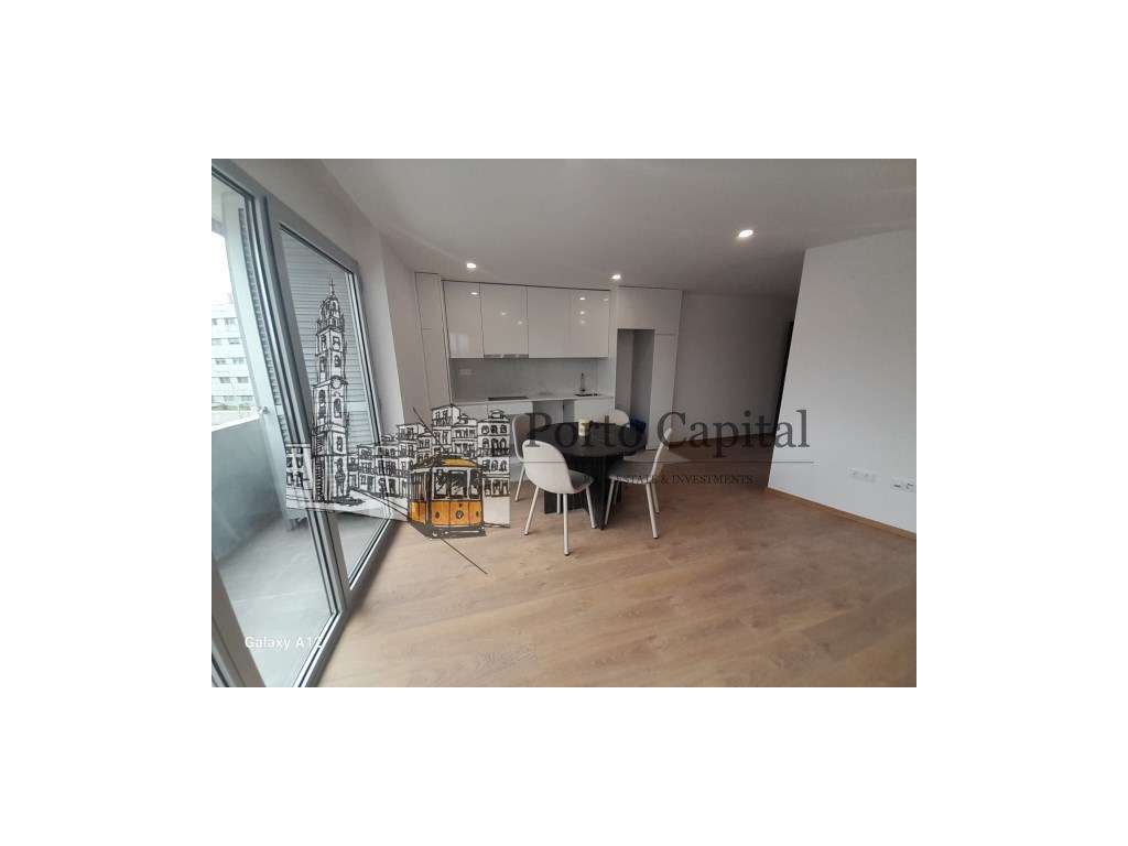 EXCELENTE APARTAMENTO T2 COM VARANDE E DOIS LUGARES DE GARAGEM NO B... - Grande imagem: 4/20