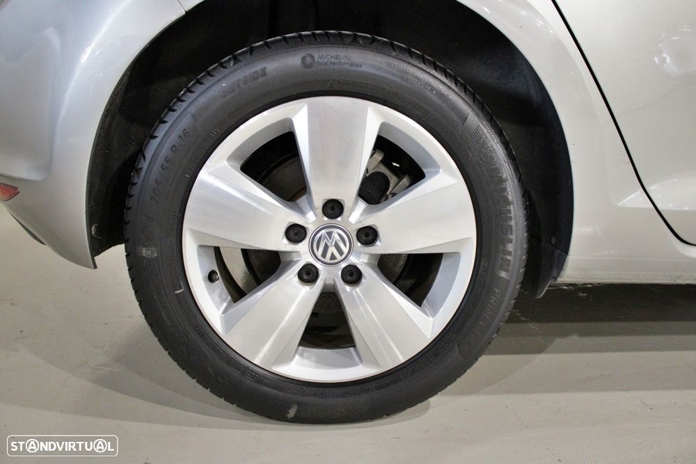 VW Golf 1.6 TDi Confortline - 32