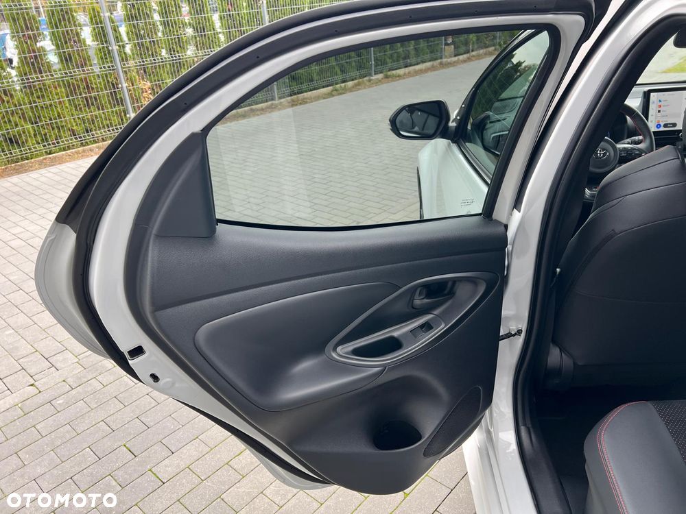 Toyota Yaris 130 1.5 VVT-i GR SPORT - 33