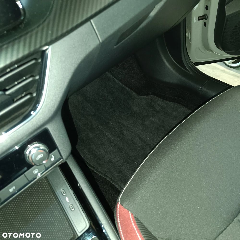 Skoda Kamiq 1.0 TSI Monte Carlo - 23