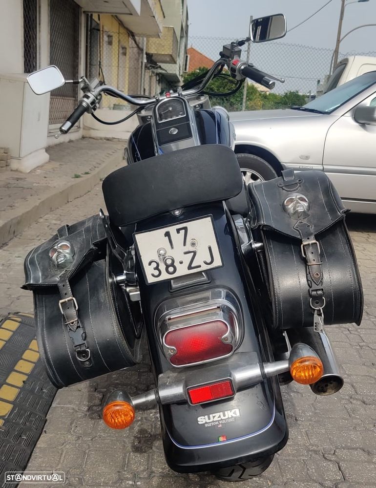 Suzuki VL 1500 Intruder - 9