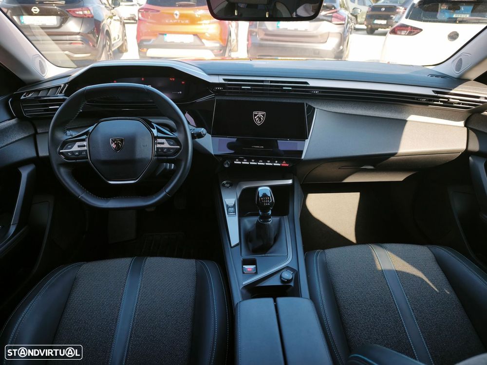 Peugeot 308 1.2 PureTech Allure - 12