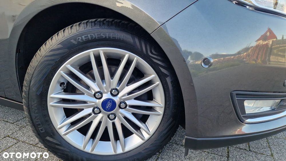 Ford Focus Turnier 1.5 EcoBlue Start-Stopp-System TITANIUM DESIGN - 31