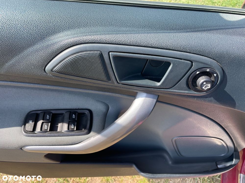 Ford Fiesta - 7