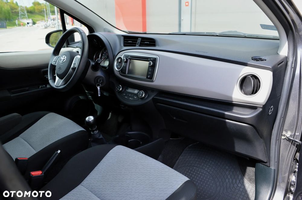 Toyota Yaris 1.33 Prestige - 10