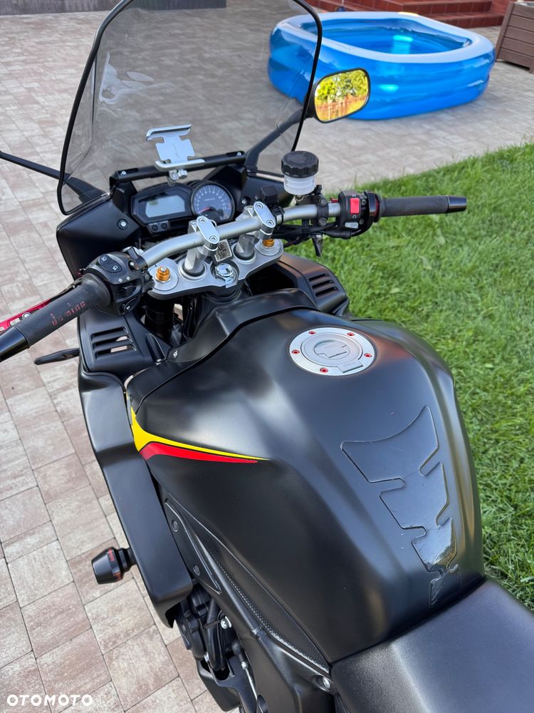 Yamaha FZ - 17