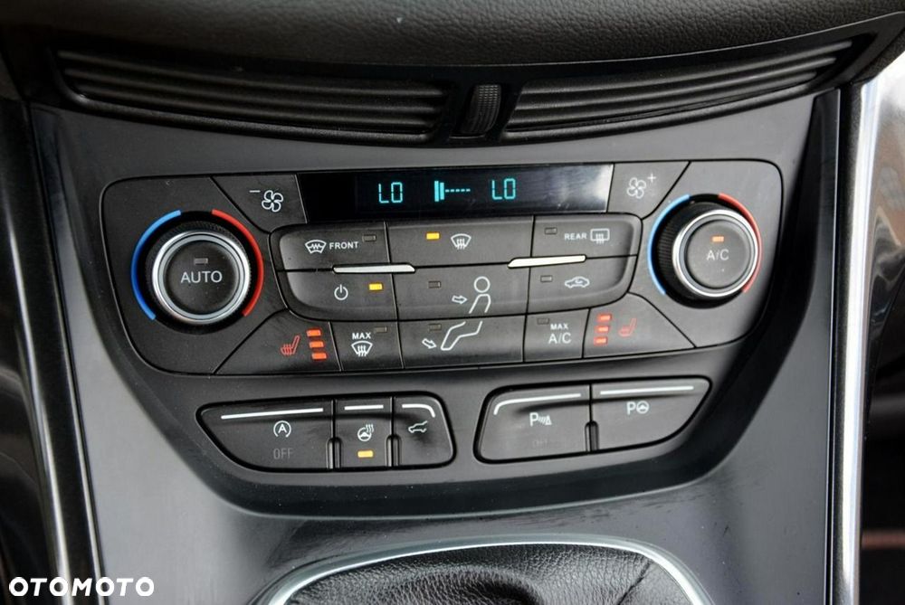 Ford Kuga 2.0 TDCi 4x4 ST-Line - 28