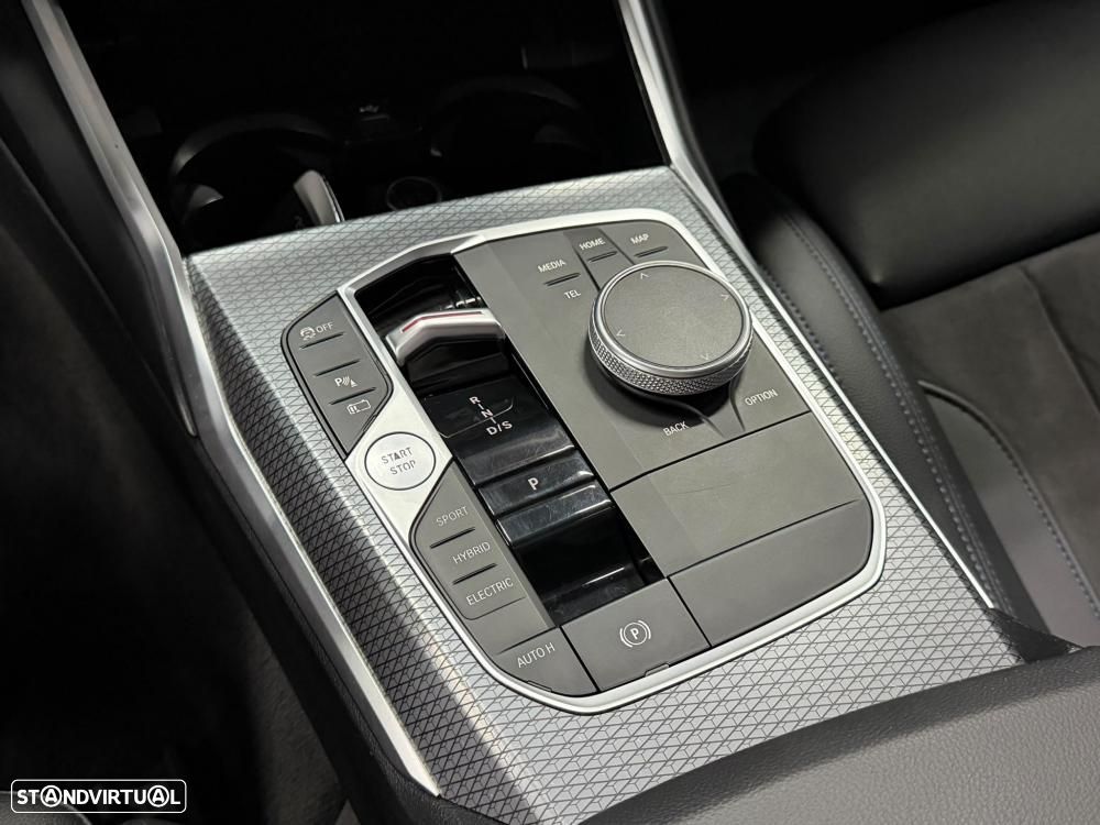 BMW 330 e Aut. M Sport - 31