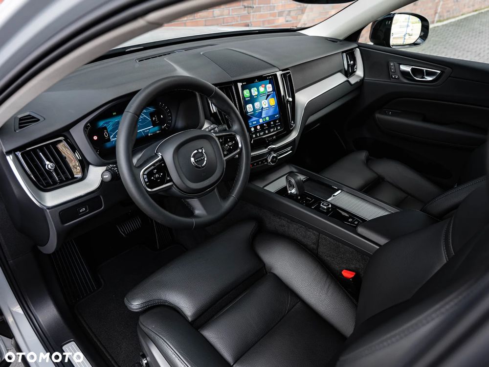 Volvo XC 60 B4 B Plus Dark - 22