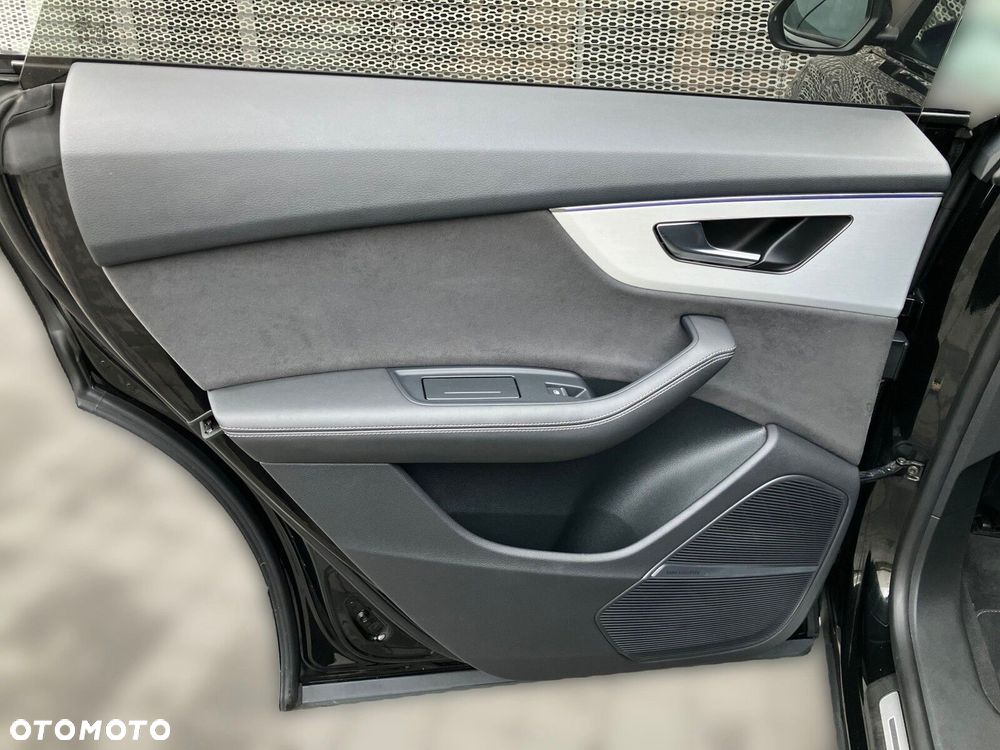 Audi Q8 - 31