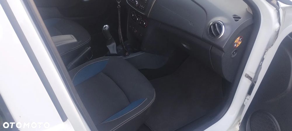 Dacia Sandero 1.2 16V Access EU6 - 9