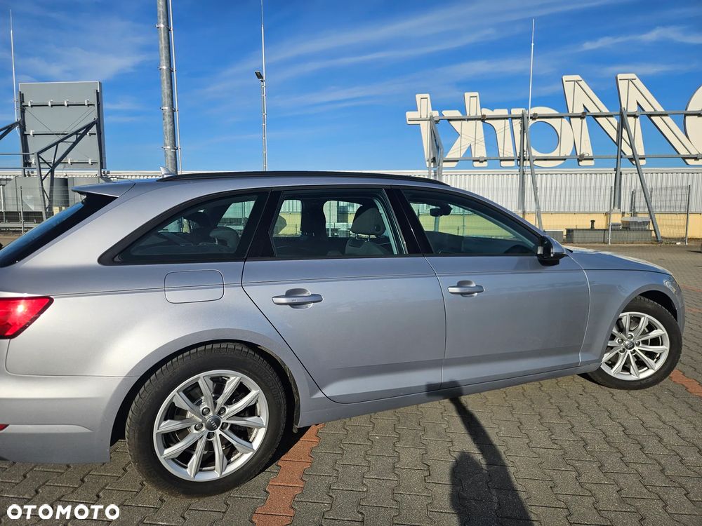 Audi A4 Avant 2.0 TDI ultra - 13