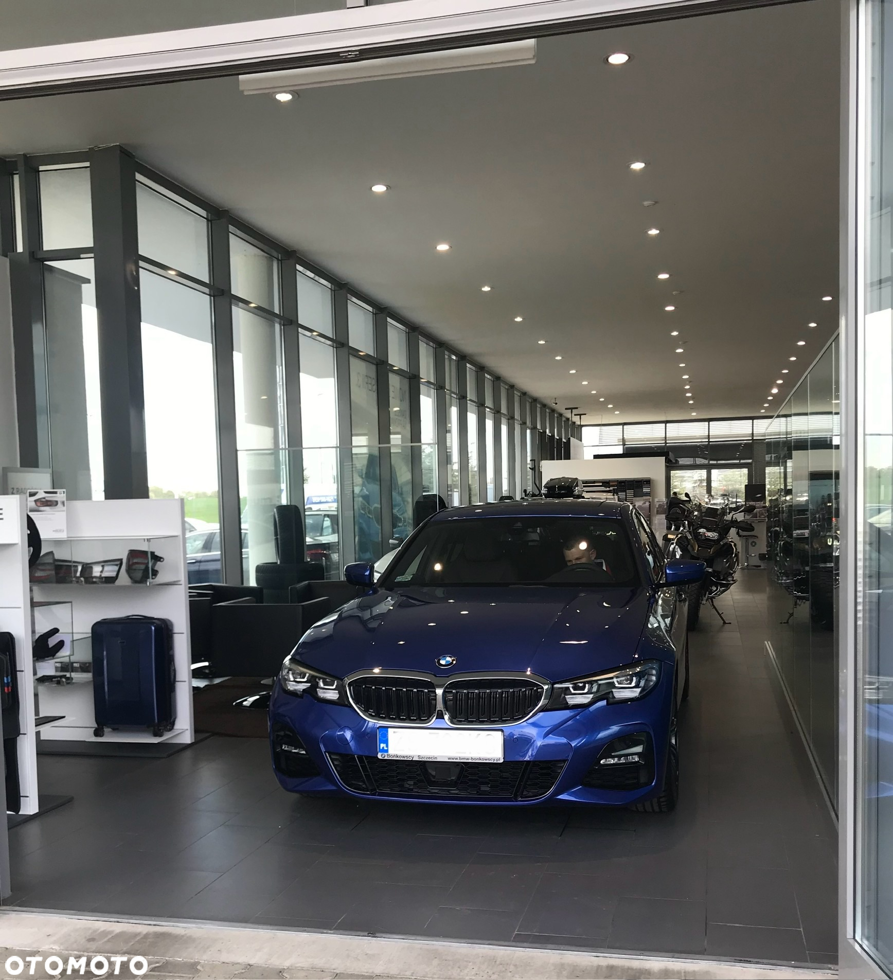 BMW Seria 3 330i M Sport sport - 16