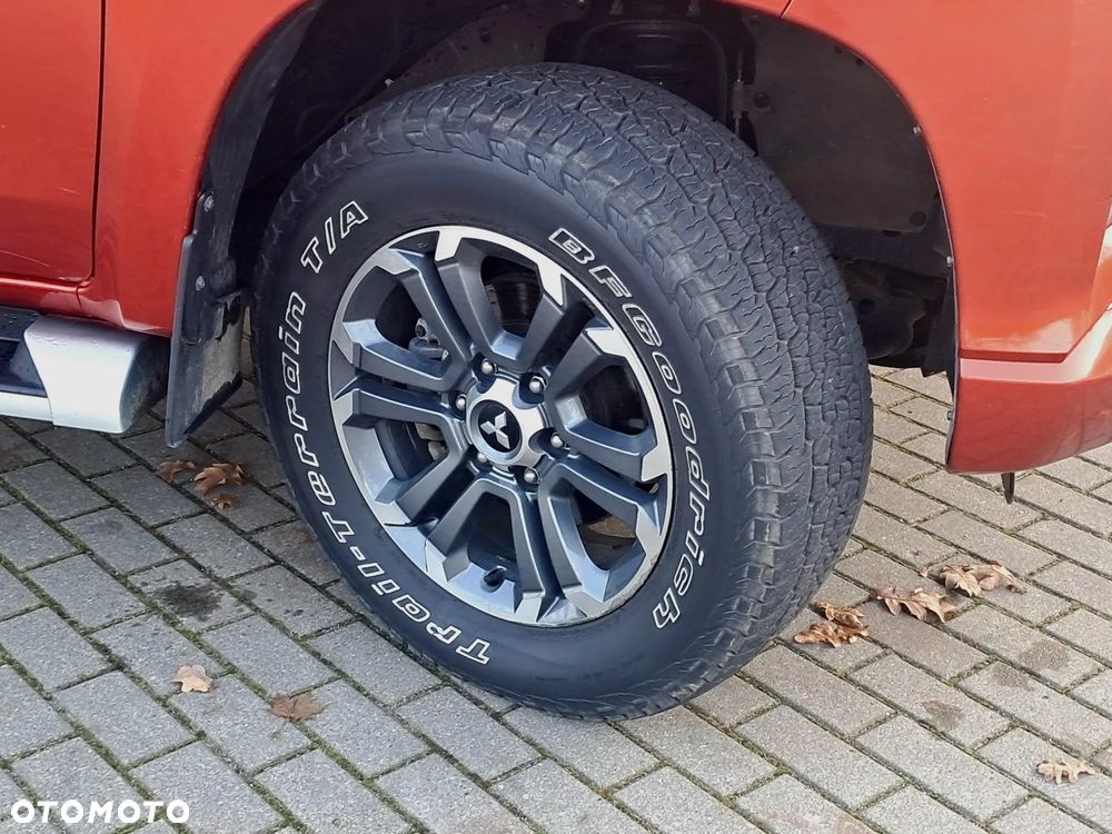 Mitsubishi L200 2.2 d DC Instyle Plus - 24