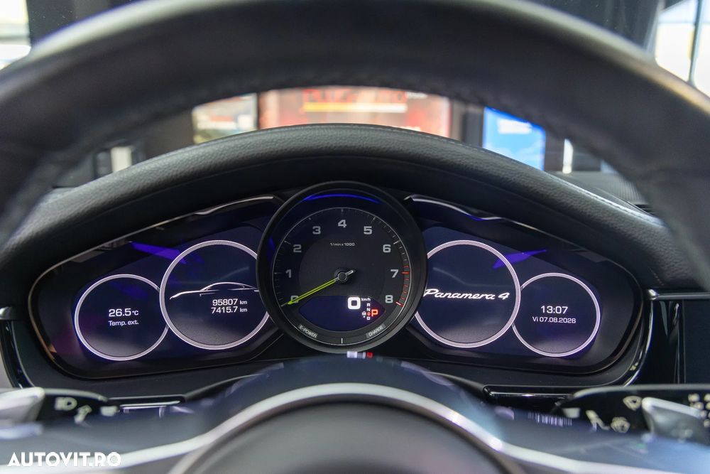 Porsche Panamera - 13