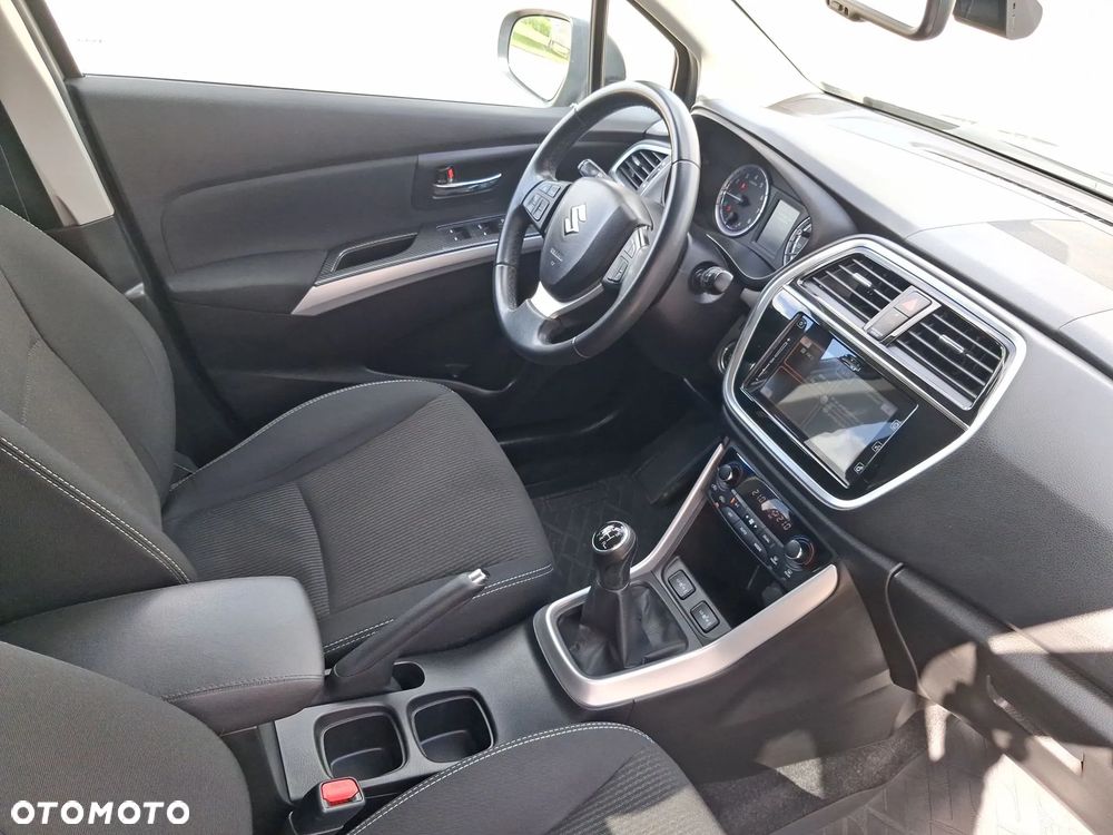 Suzuki SX4 S-Cross 1.0 T Premium - 40