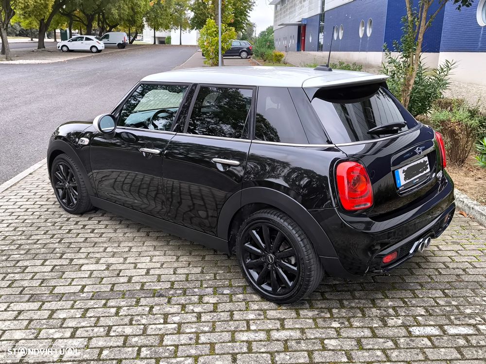 MINI 5 Portas Cooper SD Auto - 17