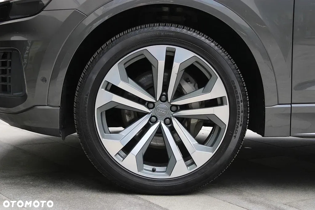 Audi Q8 55 TFSI quattro tiptronic - 6