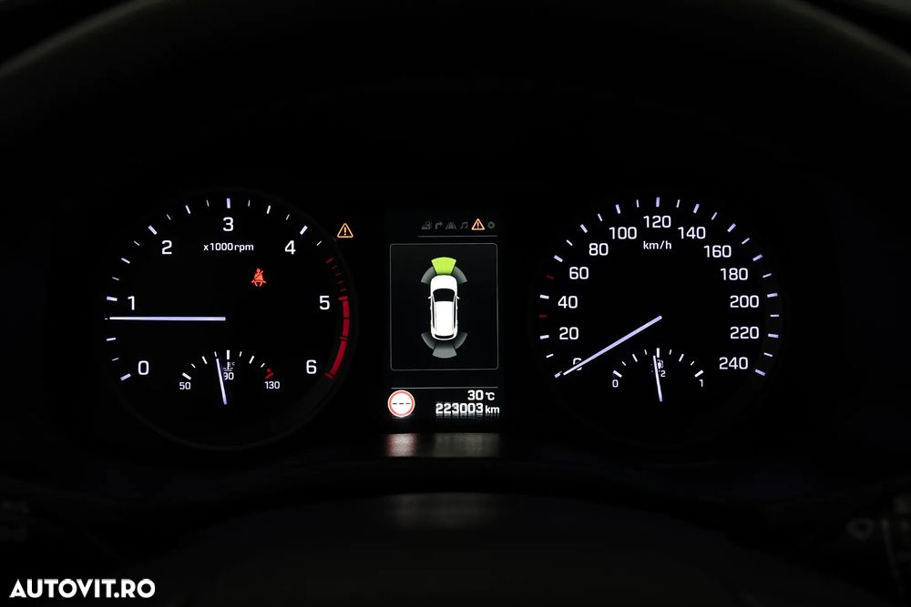 Hyundai Tucson 2.0 CRDI 2WD Style - 23