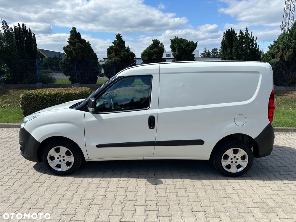 Opel COMBO - 12