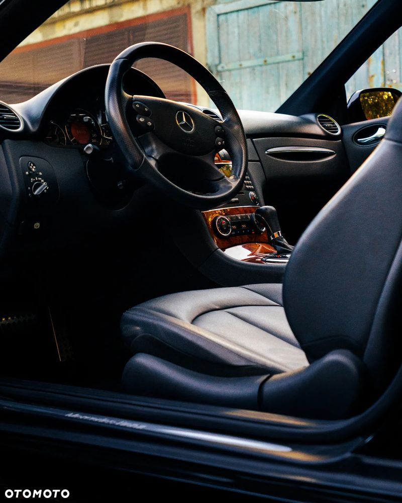 Mercedes-Benz CLK - 33