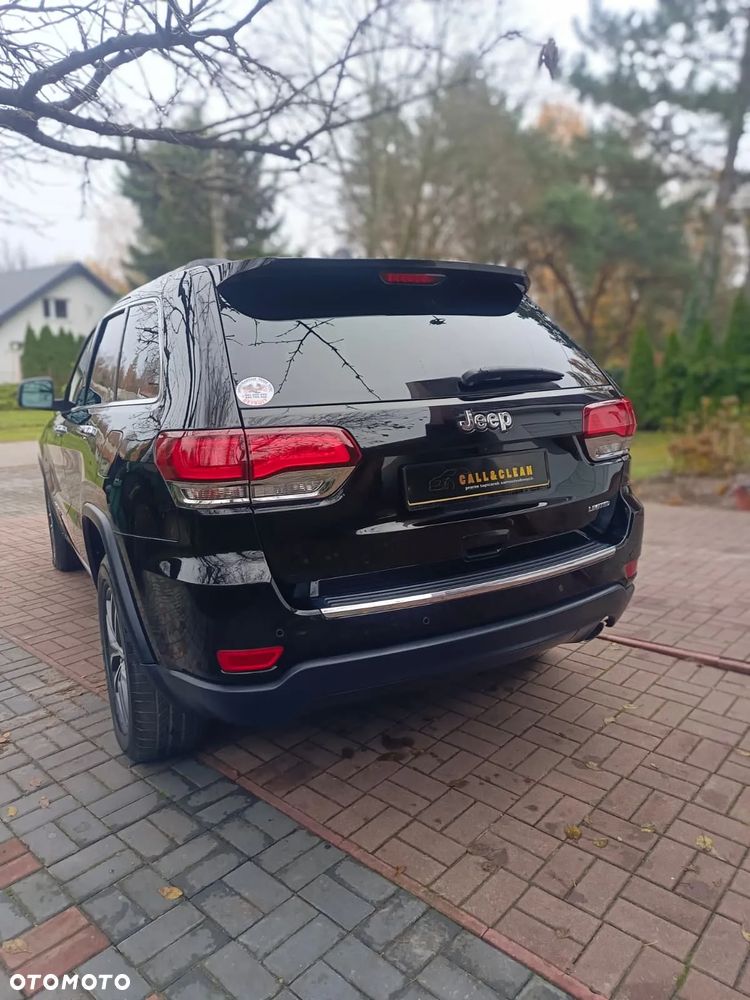 Jeep Grand Cherokee - 17