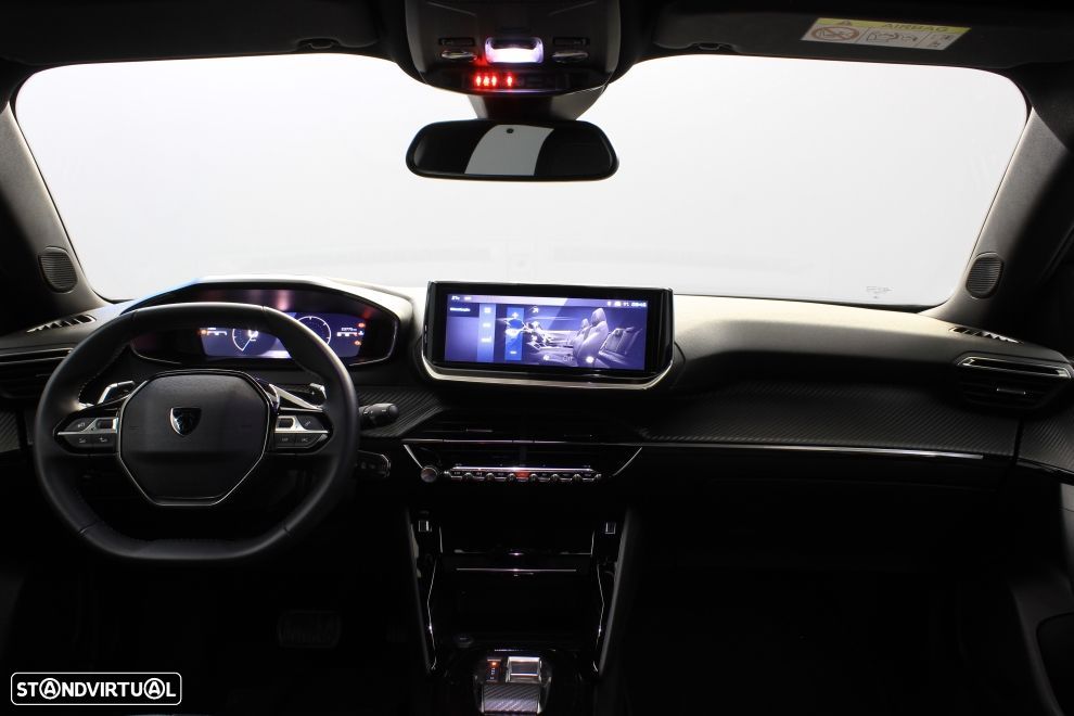 Peugeot 2008 1.2 PureTech Allure EAT8 - 18