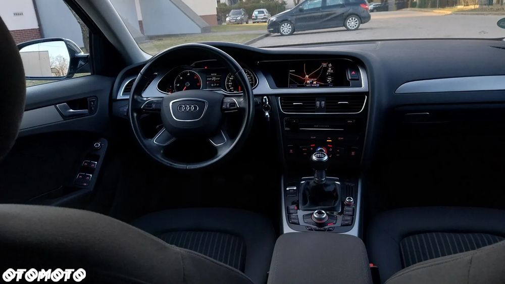 Audi A4 Avant 2.0 TDI DPF S line Sportpaket - 6