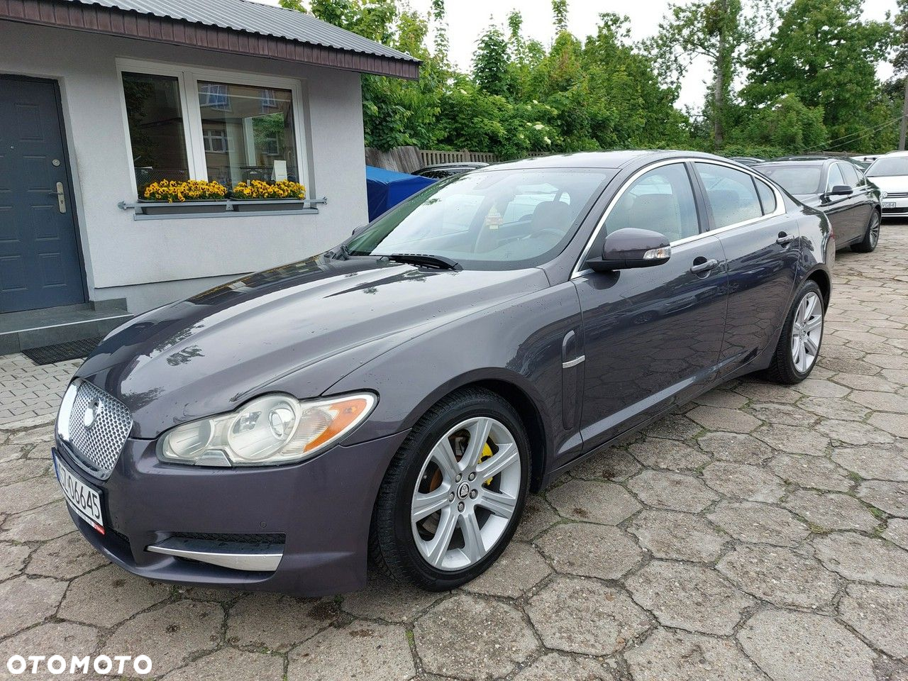 Jaguar XF 2.7 V6 D Premium Luxury - 4