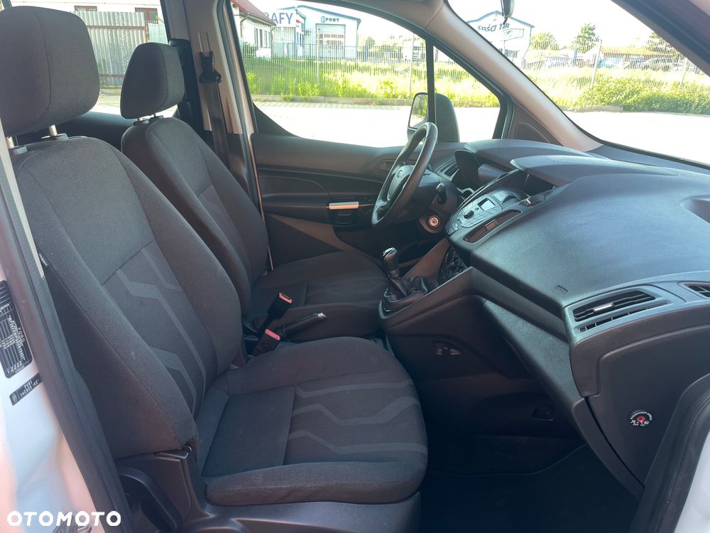 Ford Transit Connect - 17