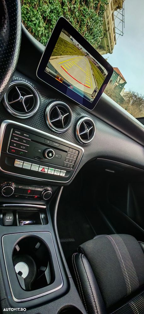 Mercedes-Benz A 180 7G-DCT AMG Line - 10