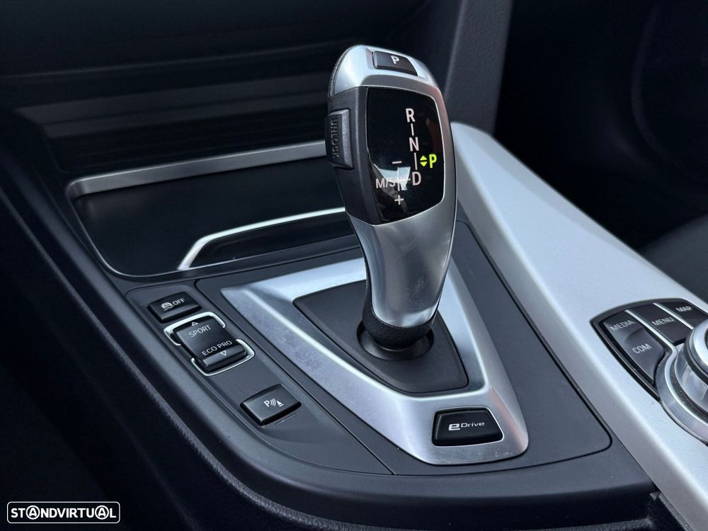 BMW 330 e iPerformance Advantage - 20