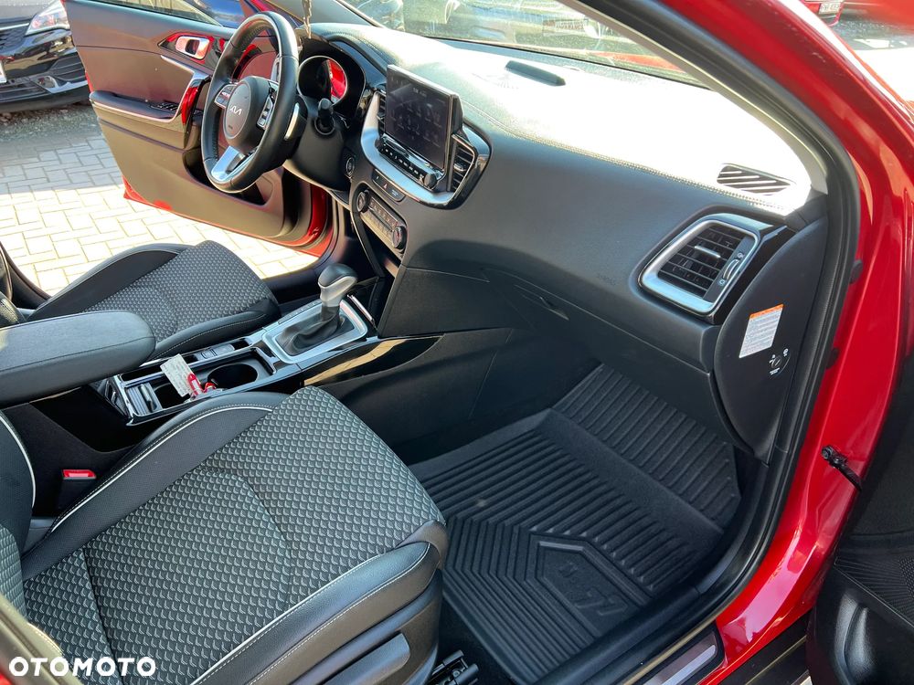Kia XCeed - 24