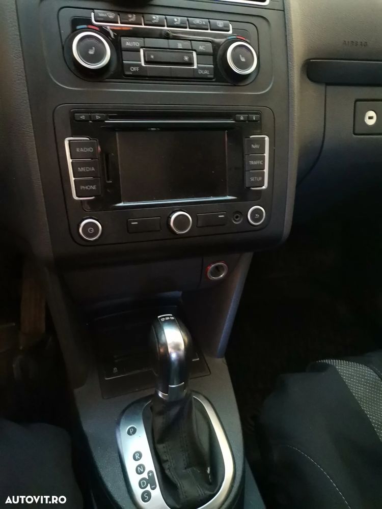 Volkswagen Touran 2.0 TDI DPF Highline DSG - 4
