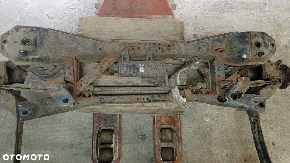 Belka wózek zawieszenia tylnego Ford FOCUS MK2 - 4
