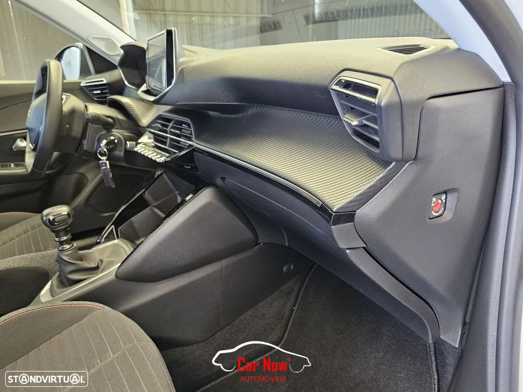 Peugeot 2008 1.2 PureTech Active Pack - 19