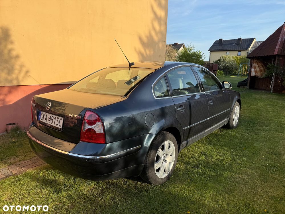 Volkswagen Passat - 2